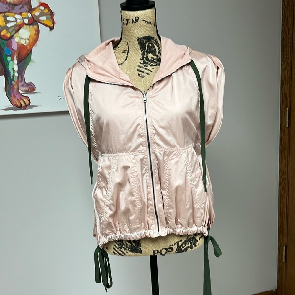 Daily Practice ladies vest. NWOT